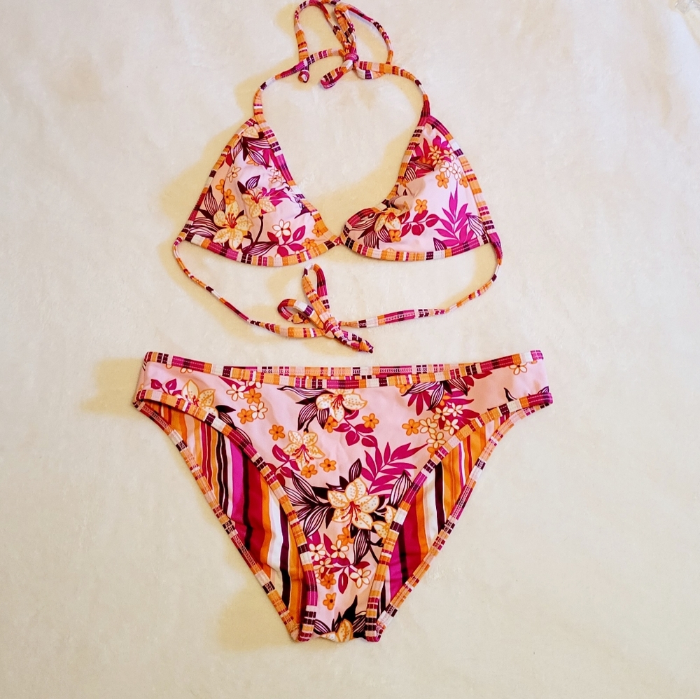 Bikini, reversible: floral or stripes, size large NWOT